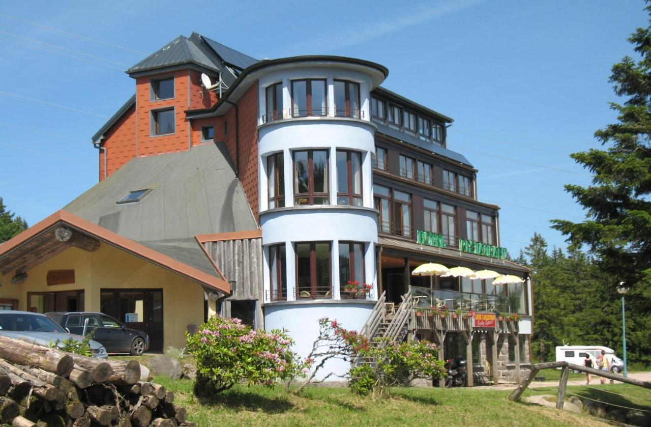 Les Terrasses Du Lac Blanc - Studios & Appartements Орбе Екстериор снимка